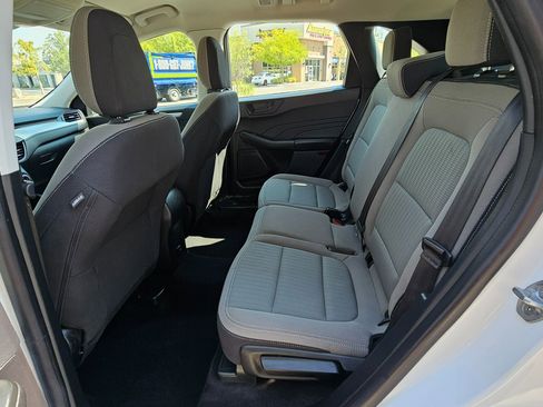 Used 2022 Ford Escape S image 17