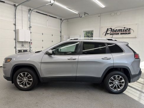 Used 2020 Jeep Cherokee Latitude Plus w/ Comfort/Convenience Group AWD/4WD image 8