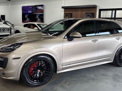 Used 2016 Porsche Cayenne GTS AWD/4WD image 1