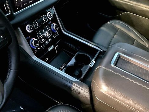 Used 2023 GMC Yukon Denali image 16