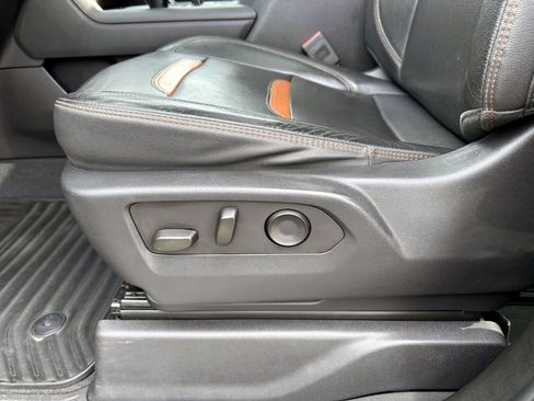 Used 2023 GMC Sierra 1500 AT4 w/ AT4 Premium Package AWD/4WD image 10