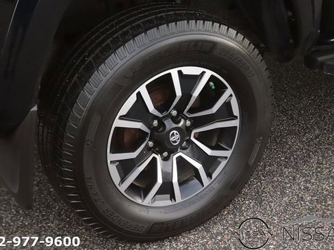 Used 2020 Toyota Tacoma TRD Sport image 8