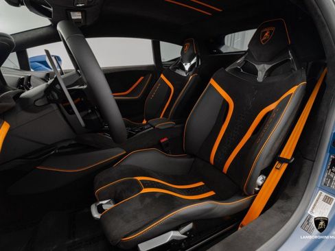 Used 2023 Lamborghini Huracan Tecnica image 31