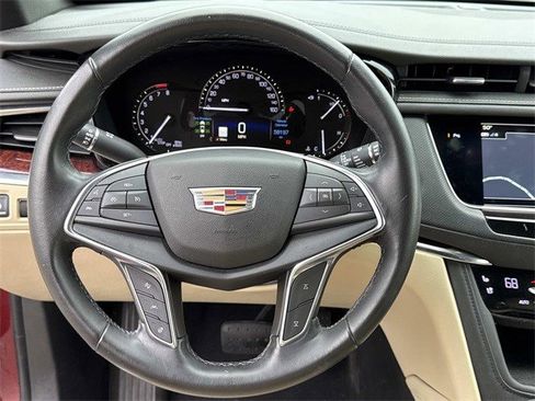 Used 2018 Cadillac XT5 Premium Luxury image 19