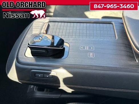 Used 2023 Nissan Ariya AWD image 17