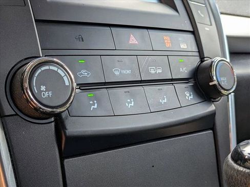 Used 2017 Toyota Camry SE FWD image 8