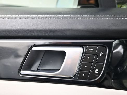 Certified 2023 Porsche Panamera Platinum Edition image 18