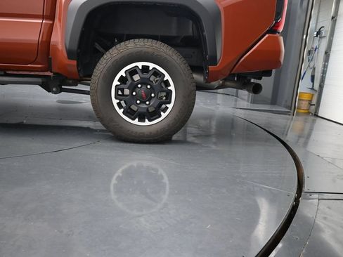 Used 2025 Toyota Tacoma TRD Off-Road AWD/4WD image 14