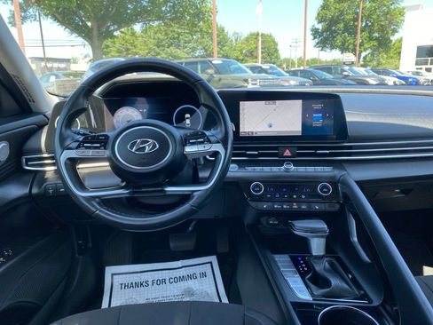 Certified 2023 Hyundai Elantra SEL w/ Convenience Package FWD image 10