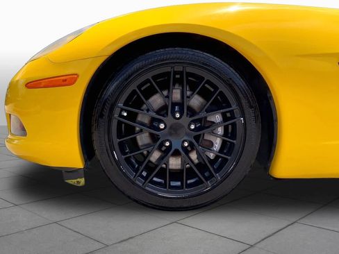 Used 2006 Chevrolet Corvette Coupe RWD image 8