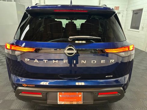 Used 2025 Nissan Pathfinder SV AWD/4WD image 9