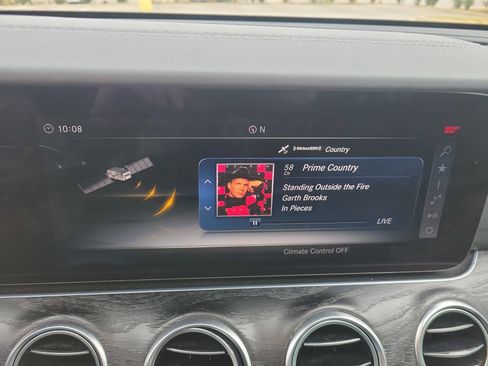 Used 2018 Mercedes-Benz E 63 AMG S image 17