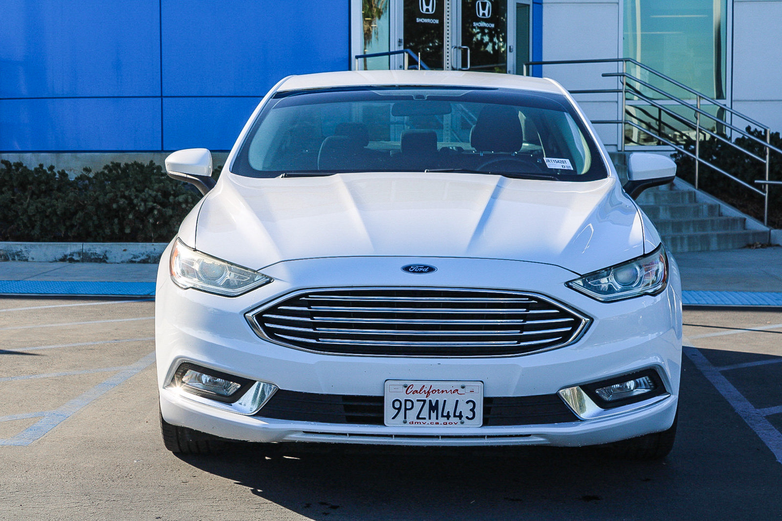 Used 2018 Ford Fusion S w/ Equipment Group 101A FWD image 2