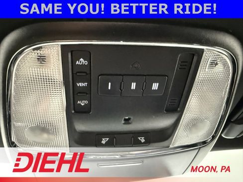 Used 2019 Dodge Charger SXT w/ Plus Group image 34