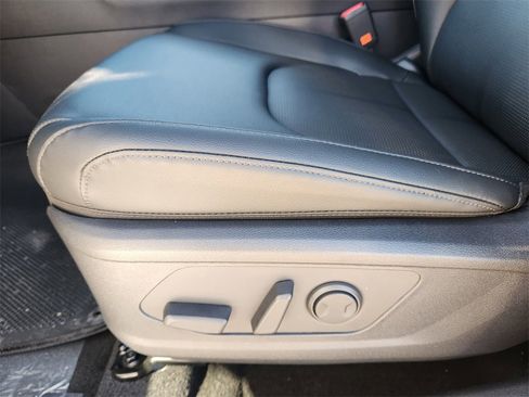 New 2026 Kia Sportage EX image 17