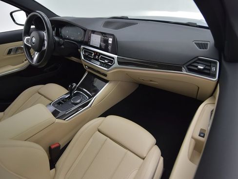 Used 2022 BMW 330i xDrive Sedan w/ M Sport Package AWD/4WD image 31