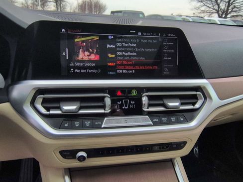 Used 2021 BMW 330i xDrive Sedan w/ Premium Package image 30