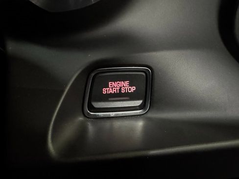 Used 2021 Chevrolet Camaro LT w/ Technology Package image 10