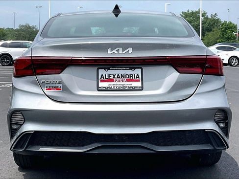 Used 2023 Kia Forte LXS w/ LXS Technology Package FWD image 4