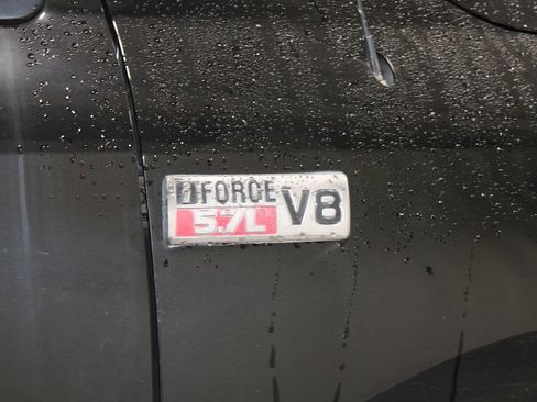 Used 2012 Toyota Tundra 4x4 CrewMax image 12