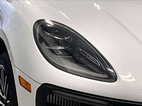 Used 2026 Porsche Macan S AWD/4WD image 23
