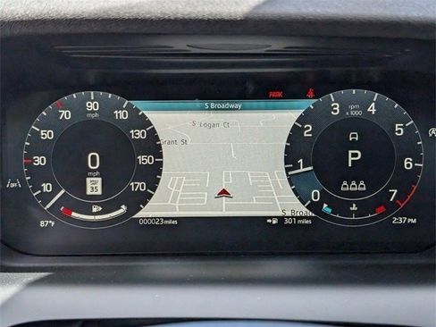 Used 2024 Land Rover Discovery Sport S image 8