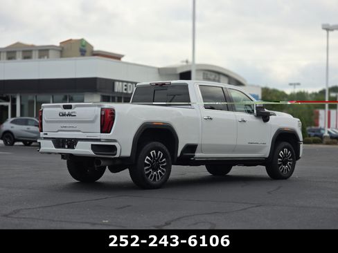 Used 2024 GMC Sierra 2500 Denali Ultimate AWD/4WD image 7