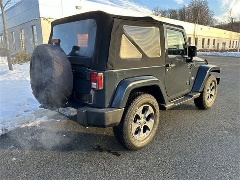 Used 2016 Jeep Wrangler Sahara w/ Connectivity Group image 8