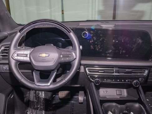 Certified 2025 Chevrolet Traverse High Country image 18