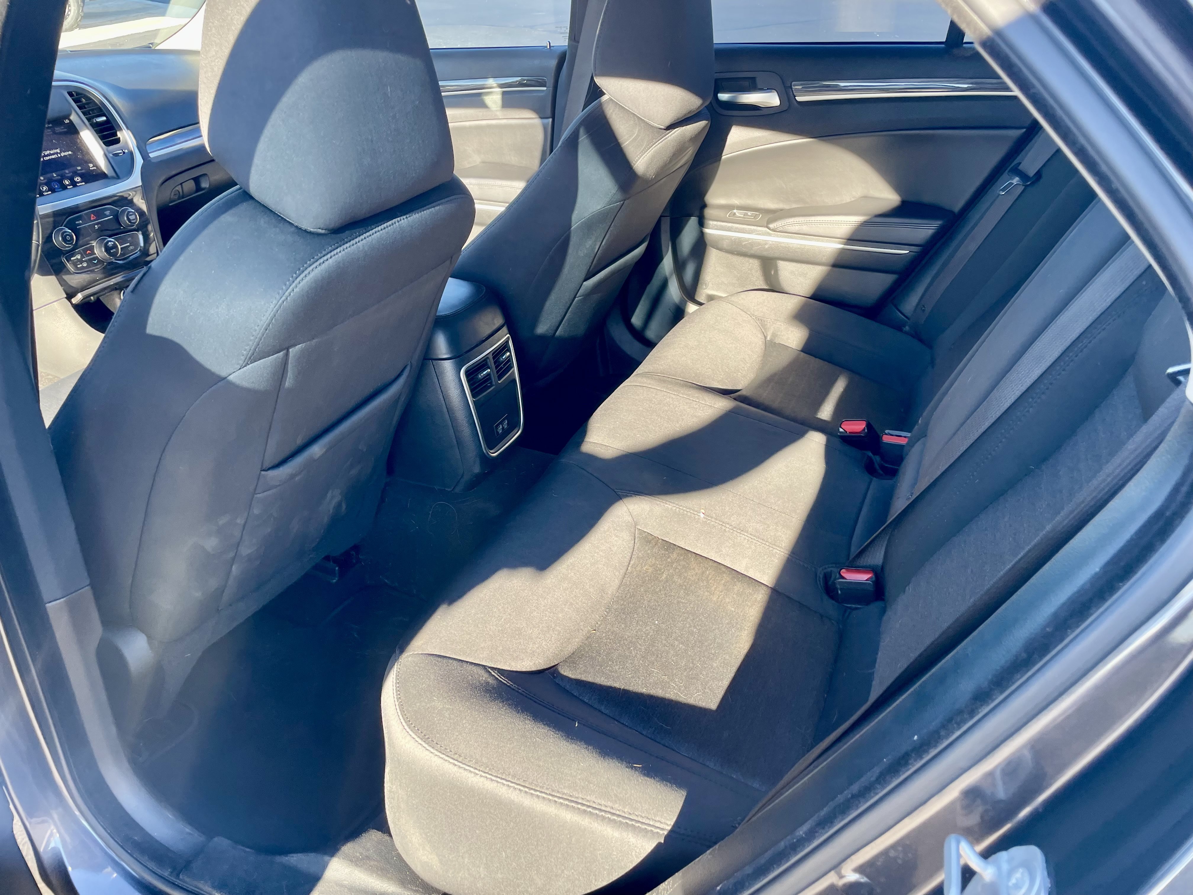 Used 2020 Chrysler 300 Touring w/ Sport Appearance Package RWD image 11