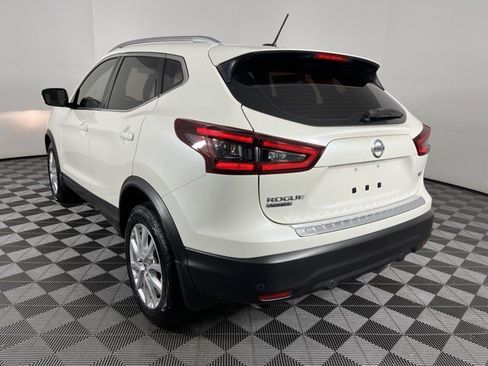Used 2021 Nissan Rogue Sport SV FWD image 6