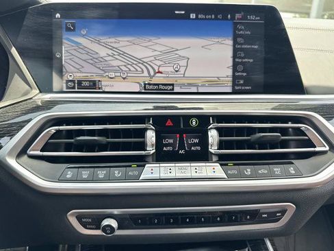 Used 2022 BMW X7 xDrive40i w/ M Sport Package AWD/4WD image 26