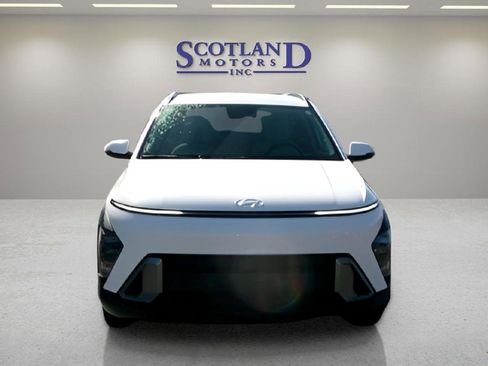 Used 2025 Hyundai Kona SEL FWD image 3