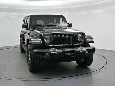 Used 2024 Jeep Wrangler Unlimited image 53