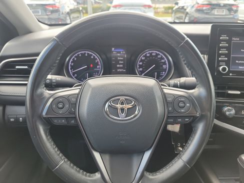 Used 2021 Toyota Camry SE image 23