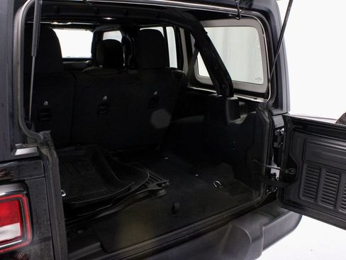 Used 2022 Jeep Wrangler Unlimited Sport AWD/4WD image 12