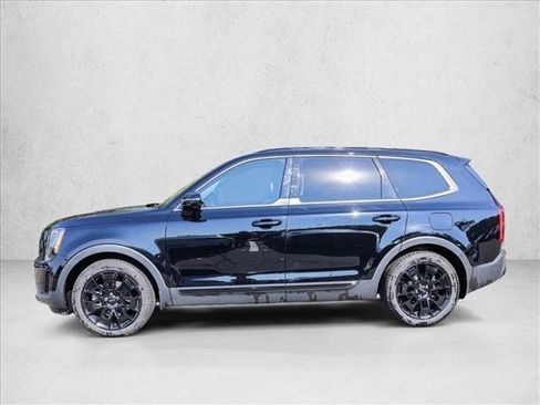 Used 2022 Kia Telluride SX w/ SX Prestige Package image 8