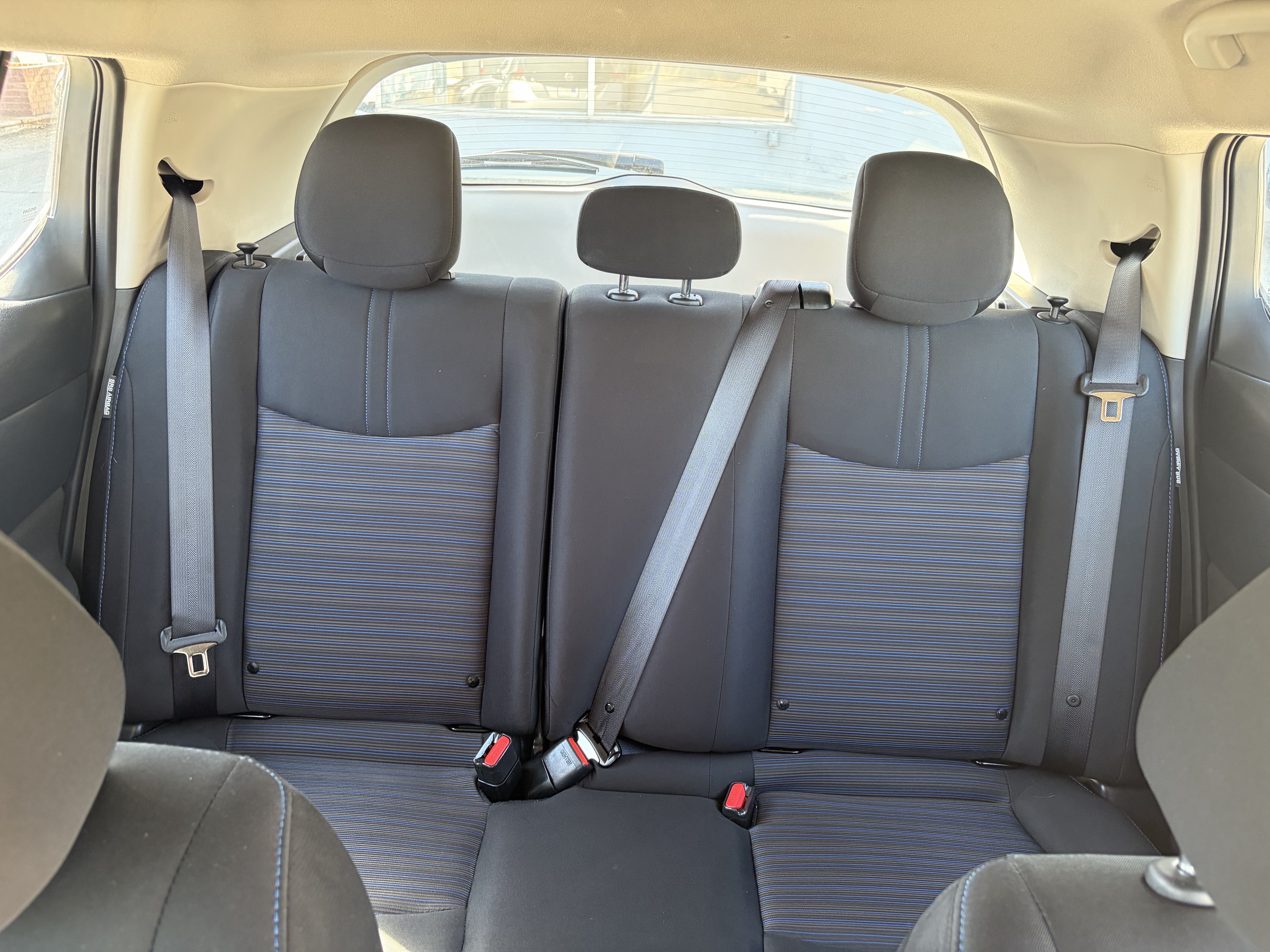 Used 2025 Nissan Leaf S FWD image 17