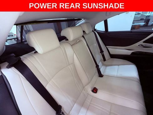 Certified 2022 Lexus ES 350 Ultra Luxury w/ Accessory Package 2 FWD image 19