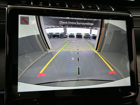 Used 2024 Jeep Grand Cherokee Overland w/ Luxury Tech Group IV image 12