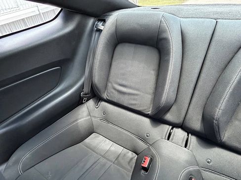 Used 2018 Ford Mustang Coupe RWD image 12