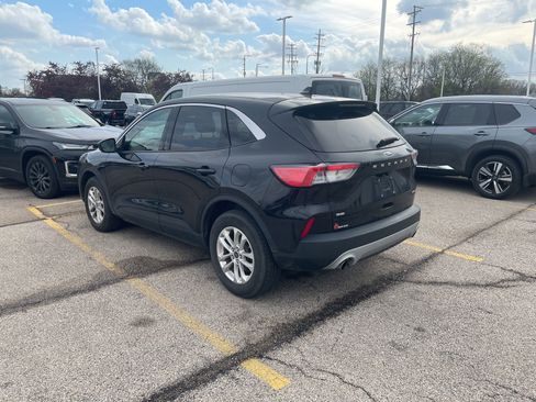 Used 2022 Ford Escape SE w/ Convenience Package image 4