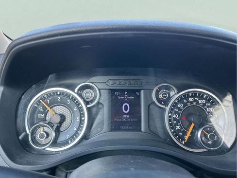 Used 2021 RAM 1500 HFE RWD image 26