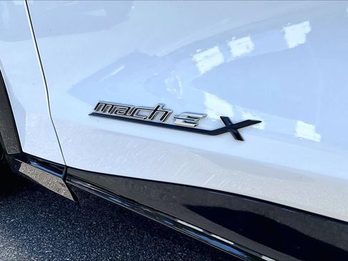 Used 2024 Ford Mustang Mach-E Premium image 9