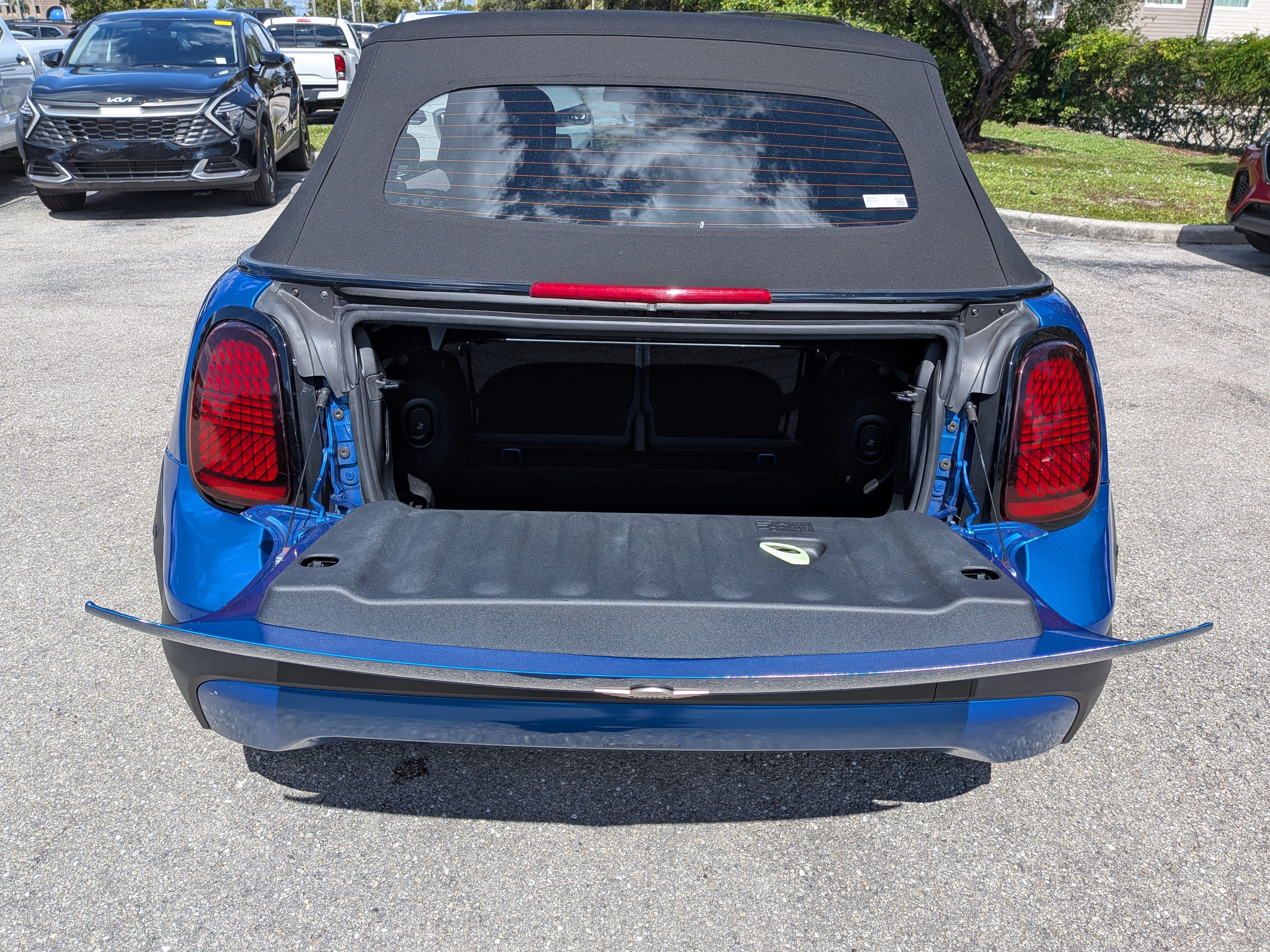 Used 2025 MINI Cooper Convertible FWD image 13
