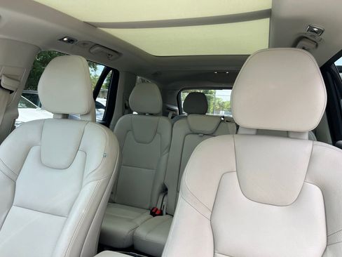 Used 2020 Volvo XC90 T5 Momentum w/ Protection Package Premier FWD image 31