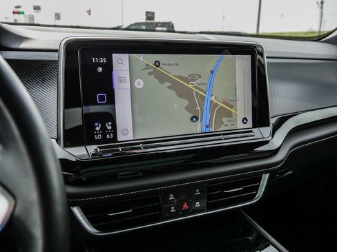 Used 2024 Volkswagen Atlas Cross Sport SEL R-Line image 34