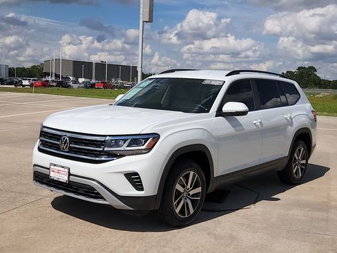 Used 2023 Volkswagen Atlas SE FWD image 3