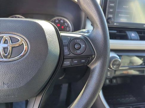 Certified 2022 Toyota RAV4 XLE image 17