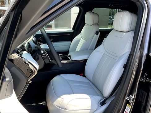 New 2026 Land Rover Range Rover Sport SE AWD/4WD image 9